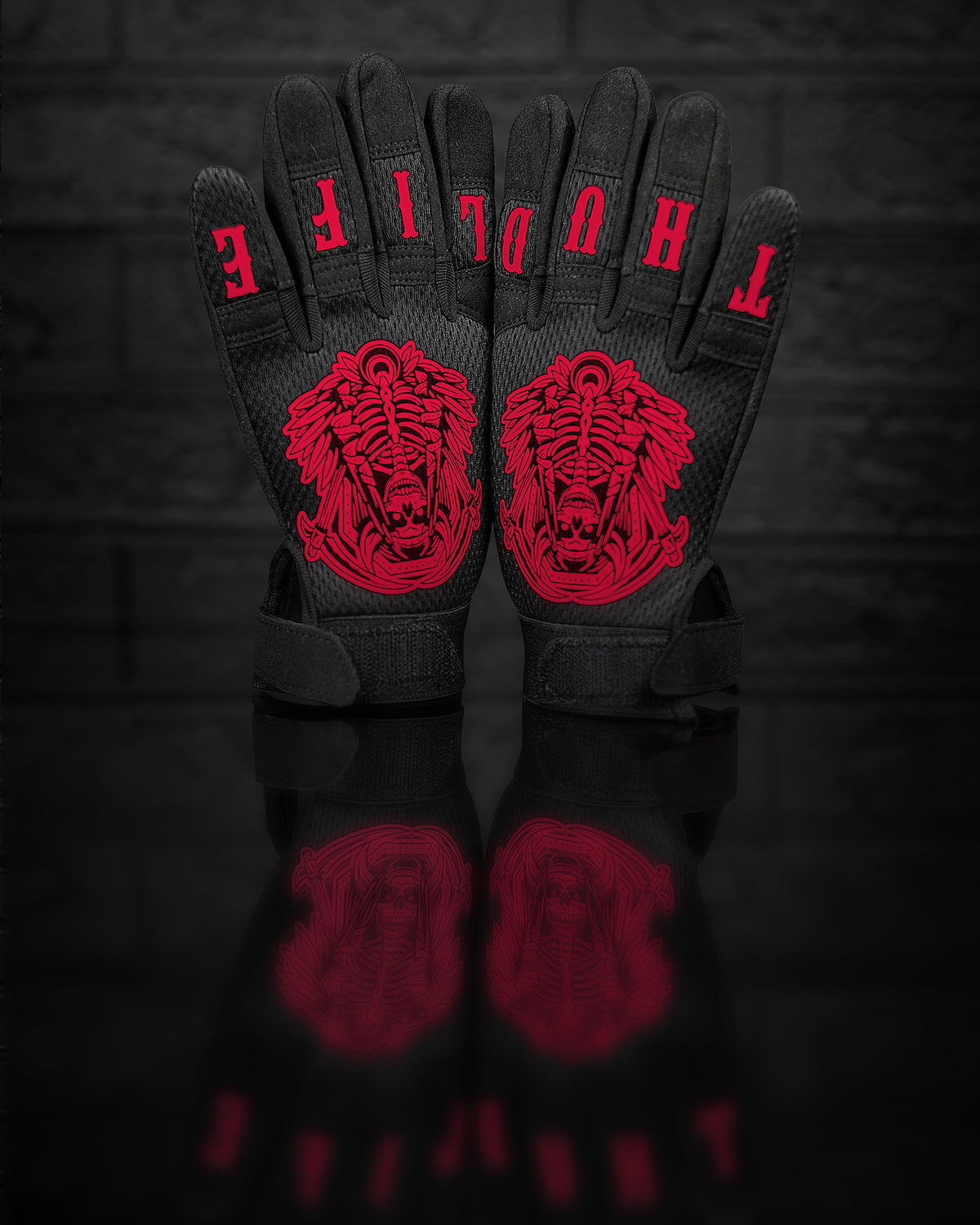 COFFIN GRIPPERS RED/BLK